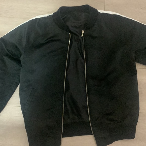 Embroidered floral streetwear bomber jacket - Picture 2 of 2